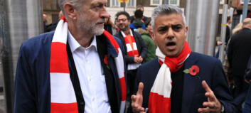 Først ble han Londons første muslimske borgermester. Nå langer Sadiq Khan ut mot partileder Jeremy Corbyn Først ble han Londons første muslimske borgermester. Nå langer Sadiq Khan ut mot partileder Jeremy Corbyn
