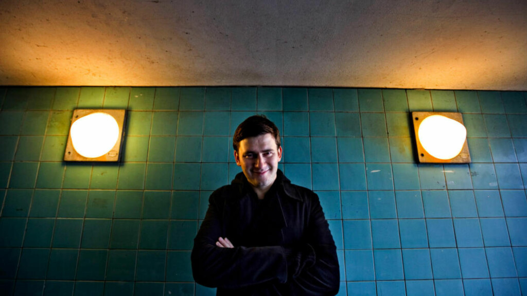 SUKSESSFORFATTER: Dmitrij Glukhovskij (36) er en av de mest leste russiske forfatterne i tida etter århundreskiftet.
Foto: NTB SCANPIX / Anette Nantell / DN SUKSESSFORFATTER: Dmitrij Glukhovskij (36) er en av de mest leste russiske forfatterne i tida etter århundreskiftet.
Foto: NTB SCANPIX / Anette Nantell / DN