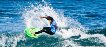 Brasils beste surfer mener hun ikke var «pen nok» for sponsorene. Så fikset hun det selv Brasils beste surfer mener hun ikke var «pen nok» for sponsorene. Så fikset hun det selv