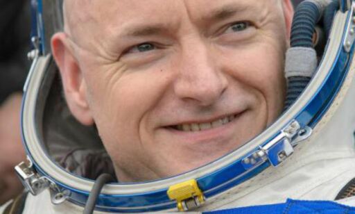 image: Da astronaut Scott Kelly kom tilbake etter ett år i rommet, var han høyere enn tvillingbroren