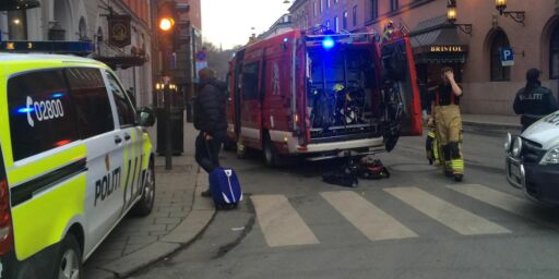 image: Brann på Hotel Bristol, over 200 evakuert