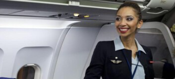 Flyvertinnene er i harnisk. Nekter å fly etter å ha blitt beordret til å tildekke håret Flyvertinnene er i harnisk. Nekter å fly etter å ha blitt beordret til å tildekke håret