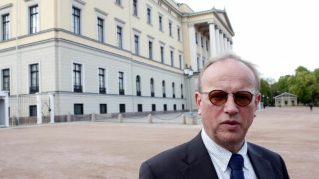 <strong>TOPPLØNN:</strong> Slottsforvalter Ragnar Osnes er medlem av Det kongelige hoffs ledergruppe.
Foto: Knut Falch / SCANPIX <strong>TOPPLØNN:</strong> Slottsforvalter Ragnar Osnes er medlem av Det kongelige hoffs ledergruppe.
Foto: Knut Falch / SCANPIX
