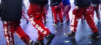 Mandag vekket de «halve» Larvik. I dag kjørte de på taket og sprutet rusbrus på politiet Mandag vekket de «halve» Larvik. I dag kjørte de på taket og sprutet rusbrus på politiet