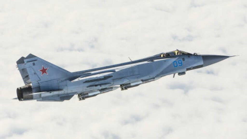 MIG-JAGER: Flytypen MIG-31 er en av russernes mest brukte jagerfly og har kallenavnet «Foxhound». Foto: Forsvaret MIG-JAGER: Flytypen MIG-31 er en av russernes mest brukte jagerfly og har kallenavnet «Foxhound». Foto: Forsvaret