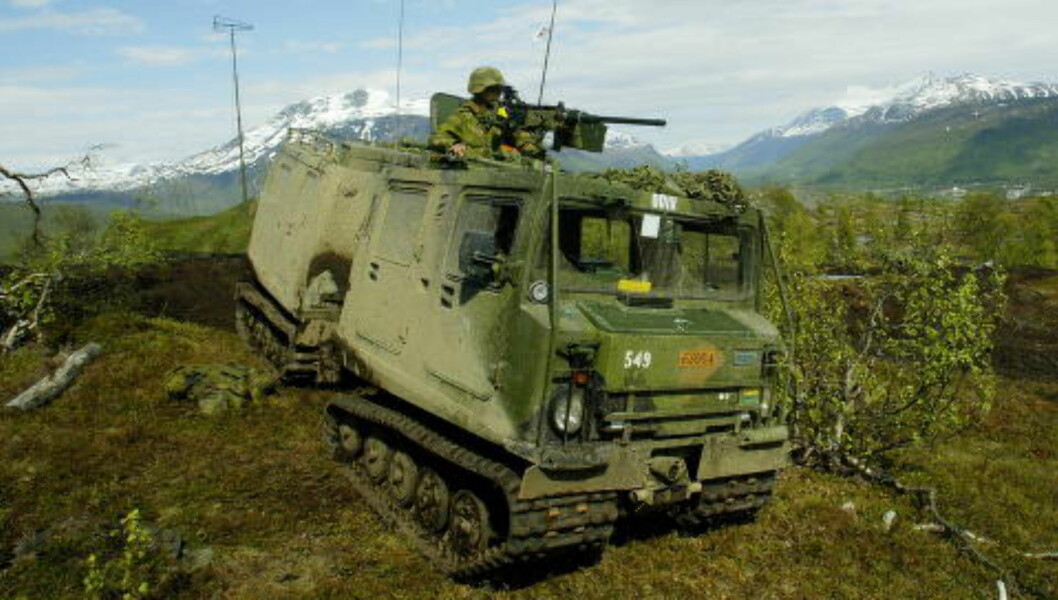 BELTEVOGN: En beltevogn av typen Hägglund BV206 på øvelse i Norge. 30 vogner av denne typen ble sendt fra Norge til krigsherjede Sudan. Foto: Forsvaret BELTEVOGN: En beltevogn av typen Hägglund BV206 på øvelse i Norge. 30 vogner av denne typen ble sendt fra Norge til krigsherjede Sudan. Foto: Forsvaret