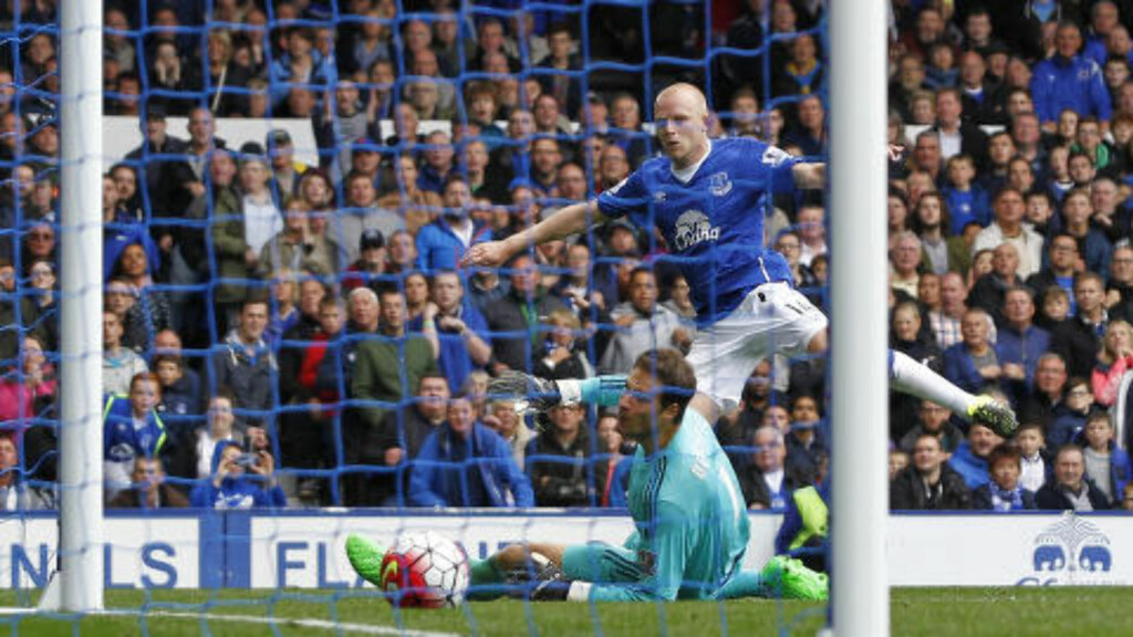 3-1: Naismith scoret sitt tredje for kvelden.
Foto: Reuters / Ed Sykes 3-1: Naismith scoret sitt tredje for kvelden.
Foto: Reuters / Ed Sykes