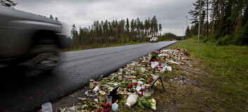 Kjørte i minst 144 km/t da han krasjet og tre av hans venner døde. Nå er han tiltalt for uaktsomt bildrap Kjørte i minst 144 km/t da han krasjet og tre av hans venner døde. Nå er han tiltalt for uaktsomt bildrap