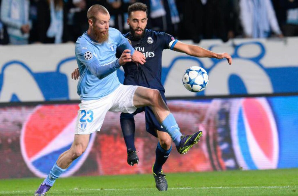 TØFF MOTSTAND: Jo Inge Berget maktet ikke å utrette stort mot Real Madrid og Daniel Carvajal i kveld, men jobbet bra på sin venstreside. Foto: AFP / JONATHAN NACKSTRAND / NTB Scanpix TØFF MOTSTAND: Jo Inge Berget maktet ikke å utrette stort mot Real Madrid og Daniel Carvajal i kveld, men jobbet bra på sin venstreside. Foto: AFP / JONATHAN NACKSTRAND / NTB Scanpix