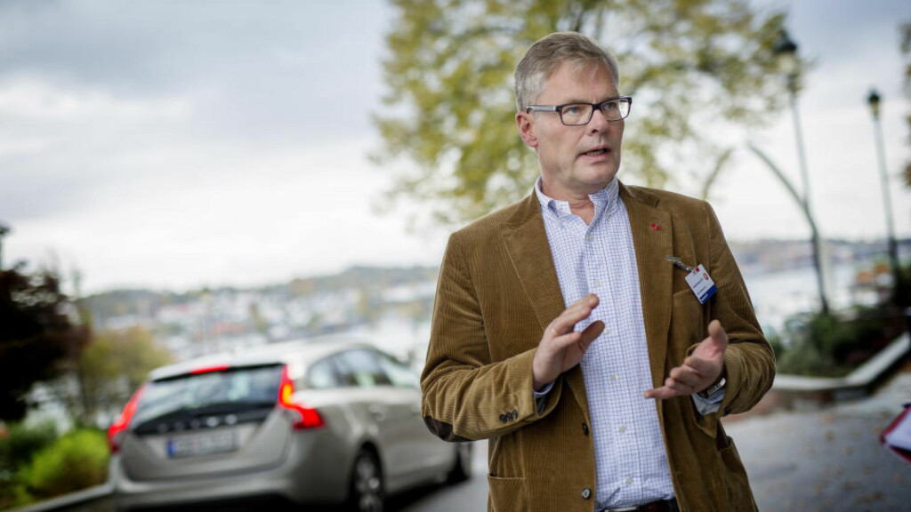 FORHANDLEREN: Frp's finanspolitiske talsperson Hans Andreas Limi blir en nøkkelperson for å lose gjennom finansminister Siv Jensens statsbudsjett i forhandlinger med Høyre. KrF og Venstre på Stortinget. Foto: Anita Arntzen / Dagbladet FORHANDLEREN: Frp's finanspolitiske talsperson Hans Andreas Limi blir en nøkkelperson for å lose gjennom finansminister Siv Jensens statsbudsjett i forhandlinger med Høyre. KrF og Venstre på Stortinget. Foto: Anita Arntzen / Dagbladet