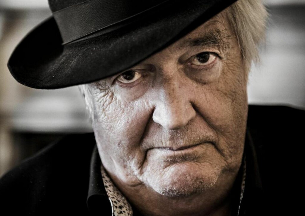 KJEMPET FOR DE SVAKE: Henning Mankell beskrives som en forfatterbauta. Natt til mandag gikk han bort. FOTO: NORA LOREK/TT NYHETSBYRÅN KJEMPET FOR DE SVAKE: Henning Mankell beskrives som en forfatterbauta. Natt til mandag gikk han bort. FOTO: NORA LOREK/TT NYHETSBYRÅN