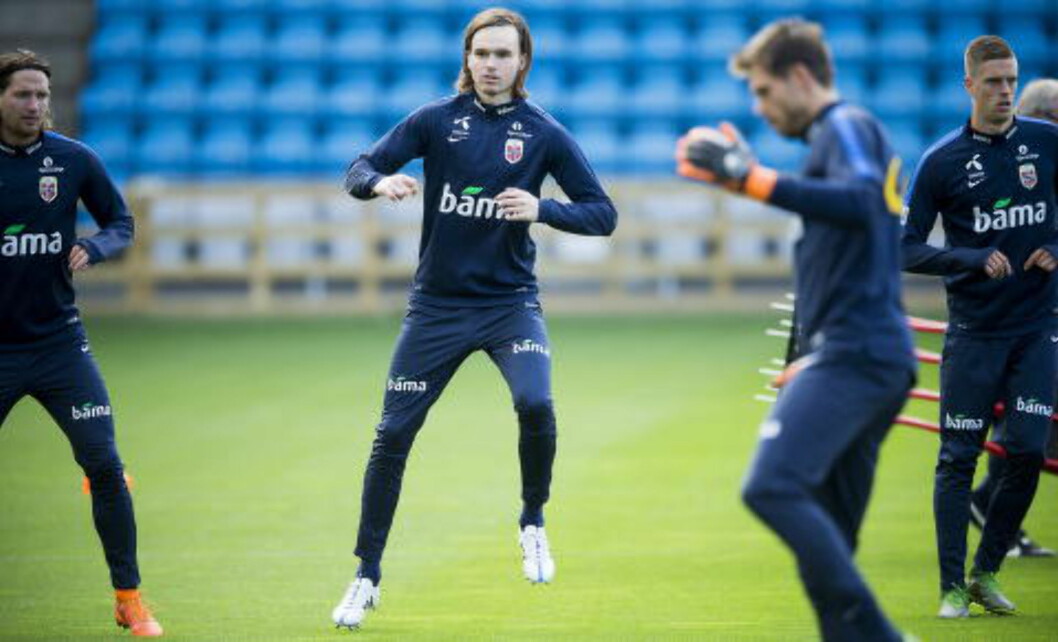 KAN DEBUTERE: Ole Kristian Selnæs kan få A-lagsdebuten mot Malta eller Italia. I dag var RBK-stjerna med på deler av treninga. Foto: Bjørn Langsem / Dagbladet KAN DEBUTERE: Ole Kristian Selnæs kan få A-lagsdebuten mot Malta eller Italia. I dag var RBK-stjerna med på deler av treninga. Foto: Bjørn Langsem / Dagbladet