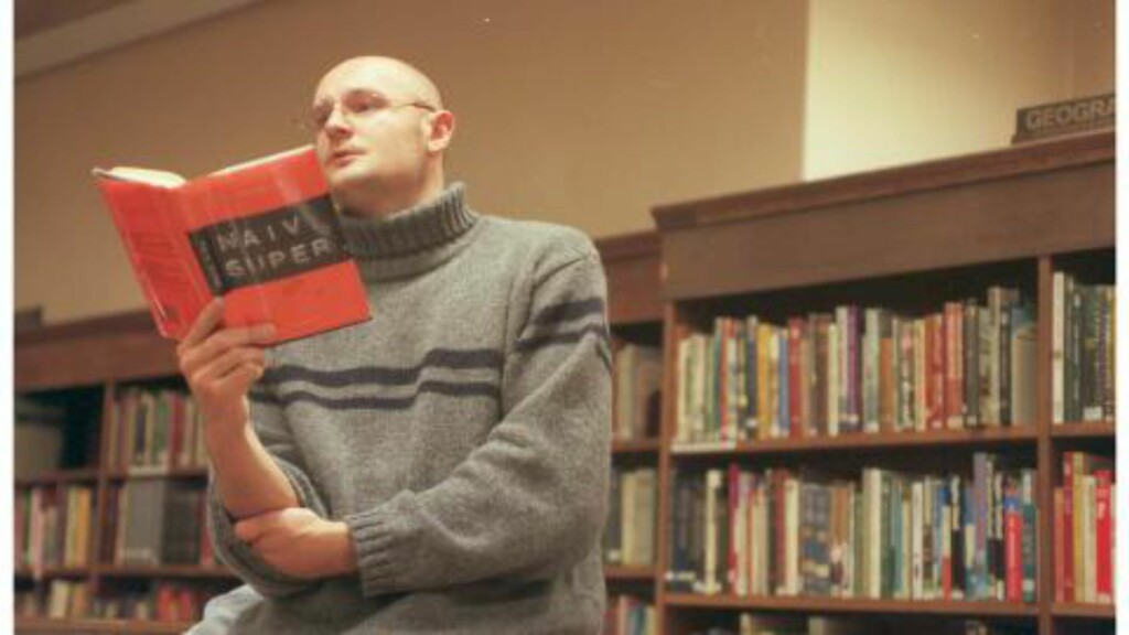 UNG FORFATTER:En 28 år gammel Erlend Loe leser utdrag fra suksessromanen "Naiv. Super" på Deichmanske bibliotek i 1997. Foto: Birgitte Aasen UNG FORFATTER:En 28 år gammel Erlend Loe leser utdrag fra suksessromanen "Naiv. Super" på Deichmanske bibliotek i 1997. Foto: Birgitte Aasen