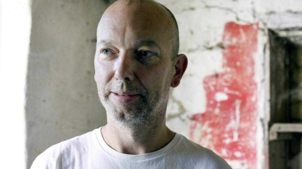SNEKKERENS BOKUTDRAG: Tømreren Ole Thorstensen debuterer som forfatter med boka, Foto: Christina Ottosson;Öygarden SNEKKERENS BOKUTDRAG: Tømreren Ole Thorstensen debuterer som forfatter med boka, Foto: Christina Ottosson;Öygarden