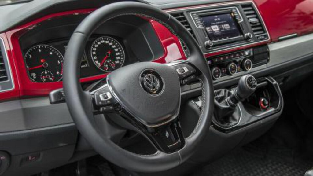 FULL LUKSUS: Alt man finner av luksus i øvrig VW-sortiment er tilgjengelig i Multivan om du er villig til å betale. Foto: JAMIESON POTHECARY FULL LUKSUS: Alt man finner av luksus i øvrig VW-sortiment er tilgjengelig i Multivan om du er villig til å betale. Foto: JAMIESON POTHECARY