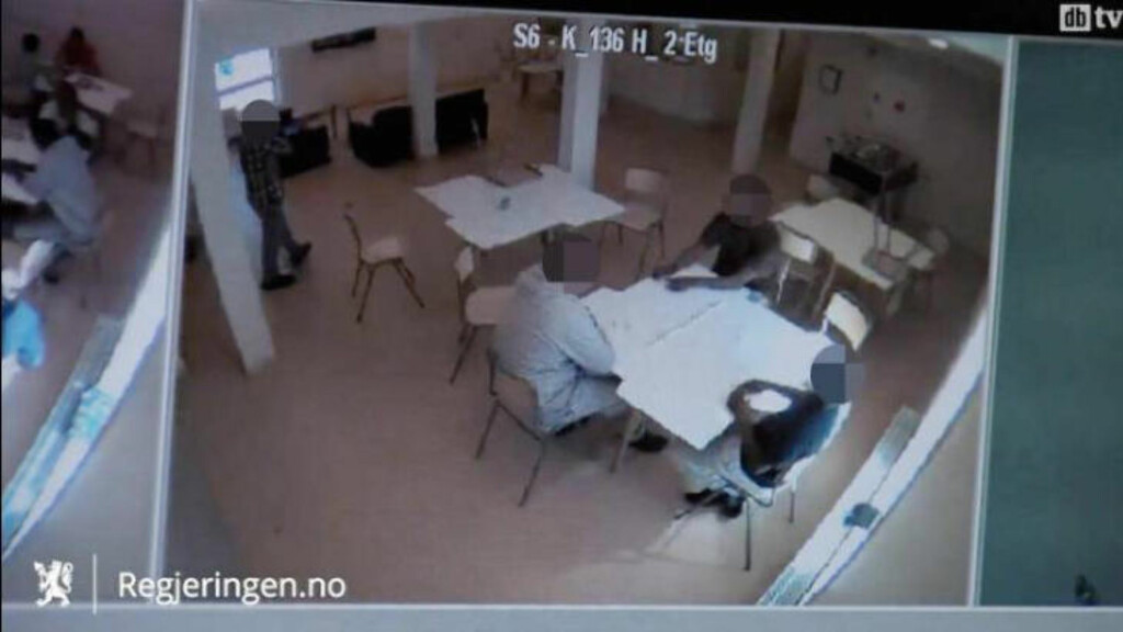 PUBLISERT USLADDET: Bilder av flere innsatte ved Politiets utlendingsenhet sitt internat på Trandum ble publisert usladdet av regjeringen i en skrytevideo for statsråd Anders Anundsen (Frp). Skjermdump: Justisdepartementets video "Trygghet i hverdagen" (Dagbladets sladding). PUBLISERT USLADDET: Bilder av flere innsatte ved Politiets utlendingsenhet sitt internat på Trandum ble publisert usladdet av regjeringen i en skrytevideo for statsråd Anders Anundsen (Frp). Skjermdump: Justisdepartementets video "Trygghet i hverdagen" (Dagbladets sladding).