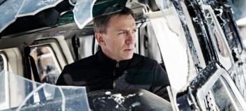 Før «Spectre»-premieren sa Daniel Craig (47) at han heller ville «kutte pulsåren» enn å spille Bond igjen. Nå utelukker han det ikke Før «Spectre»-premieren sa Daniel Craig (47) at han heller ville «kutte pulsåren» enn å spille Bond igjen. Nå utelukker han det ikke