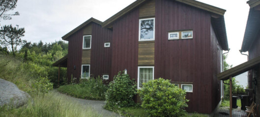 Mor siktet for drapsforsøk på datter (7) møtte ikke til fengslingsmøte Mor siktet for drapsforsøk på datter (7) møtte ikke til fengslingsmøte
