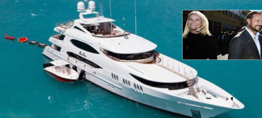 Vil ikke svare på hvem som betalte for kronprinsparets luksusferie om bord i yacht til 2 millioner i uka Vil ikke svare på hvem som betalte for kronprinsparets luksusferie om bord i yacht til 2 millioner i uka