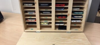 Ungdomsskoleelever må levere mobilen fra skolestart Ungdomsskoleelever må levere mobilen fra skolestart