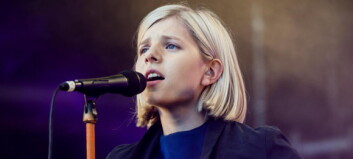 Anmeldelse: AURORA på leit etter seg selv Anmeldelse: AURORA på leit etter seg selv
