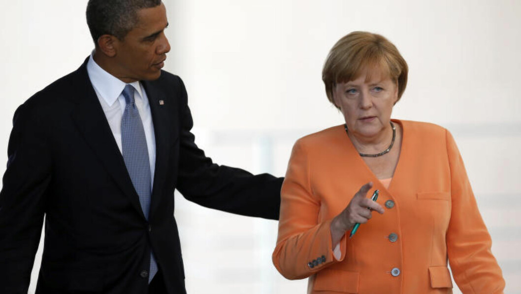 <strong>STORPOLITISK TRØBBEL:</strong>Edward Snowdens avsløringer skapte trøbbel for USAs president Barack Obama i forholdet til Tyskland og forbundskansler Angela Merkel. Her er de to i Berlin i juni 2013, da Snowdens avsløringer eksploderte i verdenspressen. Foto: AP/Michael Sohn <strong>STORPOLITISK TRØBBEL:</strong>Edward Snowdens avsløringer skapte trøbbel for USAs president Barack Obama i forholdet til Tyskland og forbundskansler Angela Merkel. Her er de to i Berlin i juni 2013, da Snowdens avsløringer eksploderte i verdenspressen. Foto: AP/Michael Sohn