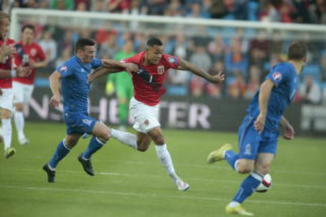 GOD 1. OMGANG: Joshua King hadde en strålende 1. omgang i kveld, men scoringen manglet. Foto: Bjørn Langsem GOD 1. OMGANG: Joshua King hadde en strålende 1. omgang i kveld, men scoringen manglet. Foto: Bjørn Langsem
