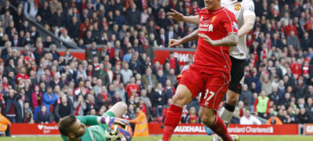 Skrtel utestengt i tre kamper etter De Gea-stemplingen Skrtel utestengt i tre kamper etter De Gea-stemplingen