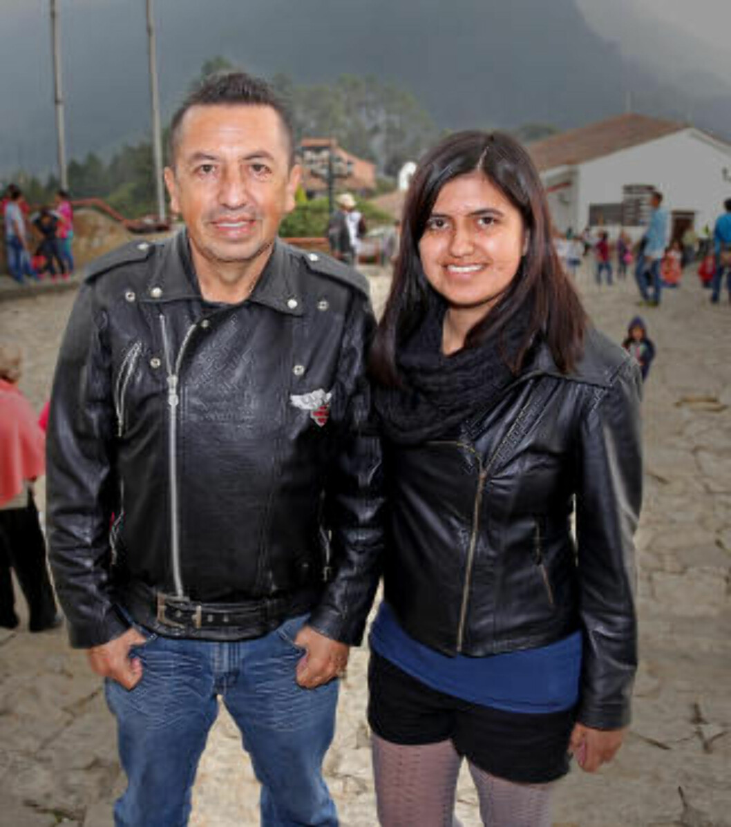 <strong>LITT NORSK:</strong> Arturo Sierra (56) bodde åtte år i Norge. Nå driver han norskundervisning i Colombia, der datteren Jessica (20) er en av elevene. Foto: EIVIND PEDERSEN <strong>LITT NORSK:</strong> Arturo Sierra (56) bodde åtte år i Norge. Nå driver han norskundervisning i Colombia, der datteren Jessica (20) er en av elevene. Foto: EIVIND PEDERSEN