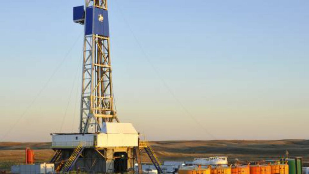 <strong>ØKT PRODUKSJON:</strong> USA har det siste økt sin produksjon av skiferolje og landets oljeproduksjon har ikke vært så høy siden 80-tallet. Her er ved et produksjonsanslegg nær Stanley, North Dakoa. Foto: Karen Bleier / AFP Photo / NTB Scanpix <strong>ØKT PRODUKSJON:</strong> USA har det siste økt sin produksjon av skiferolje og landets oljeproduksjon har ikke vært så høy siden 80-tallet. Her er ved et produksjonsanslegg nær Stanley, North Dakoa. Foto: Karen Bleier / AFP Photo / NTB Scanpix