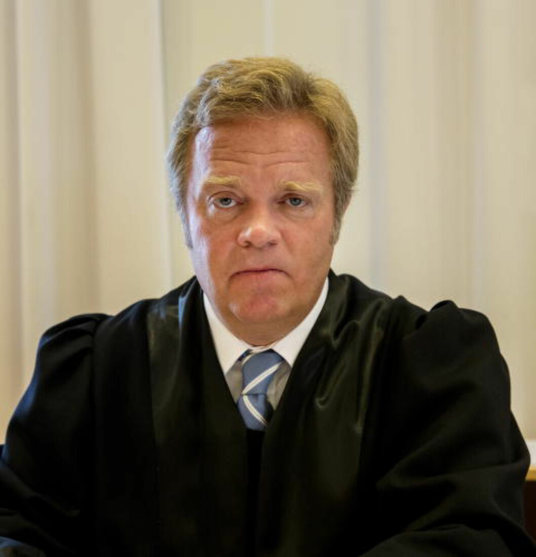 <strong>-LOVLIG:</strong> Medierettsadvokat Jon Wessel-Aas mener Ubaydullah Hussain ikke gjorde seg skyldig i noe lovbrudd da han slo fast at medier som trykker Muhammed-karikaturer fortjener dødsstraff etter sharialovgivningen.Foto: Erlend Aas / NTB scanpix <strong>-LOVLIG:</strong> Medierettsadvokat Jon Wessel-Aas mener Ubaydullah Hussain ikke gjorde seg skyldig i noe lovbrudd da han slo fast at medier som trykker Muhammed-karikaturer fortjener dødsstraff etter sharialovgivningen.Foto: Erlend Aas / NTB scanpix