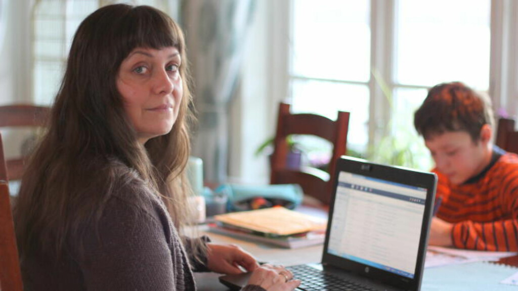 KREVER GRANSKING: Lene Loe i foreningen «Gransking av vaksineforsøket» ber helseministeren ta affære. Foto: Privat KREVER GRANSKING: Lene Loe i foreningen «Gransking av vaksineforsøket» ber helseministeren ta affære. Foto: Privat