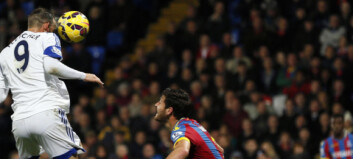 BBC-eksperter slakter Hangeland etter Palace-tapet BBC-eksperter slakter Hangeland etter Palace-tapet
