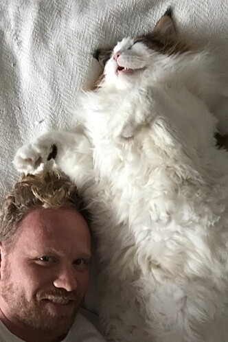 <strong>ELSKER Å SOVE:</strong> Å ta seg en lur, er en av Samsons favorittaktiviteter. Foto: Privat <strong>ELSKER Å SOVE:</strong> Å ta seg en lur, er en av Samsons favorittaktiviteter. Foto: Privat
