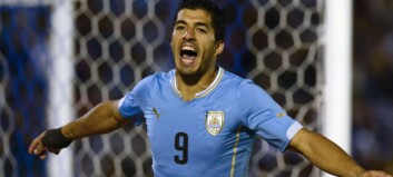Suárez scoret for Uruguay Suárez scoret for Uruguay