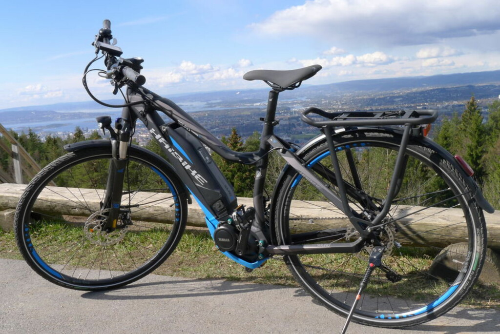 TOPP TIL PENDLING: Haibike Sduro Trekking RC koster nesten 32.000 kroner. Men vel verd investeringen dersom alternativet er månedskort i tre år. Foto: TORE NESET TOPP TIL PENDLING: Haibike Sduro Trekking RC koster nesten 32.000 kroner. Men vel verd investeringen dersom alternativet er månedskort i tre år. Foto: TORE NESET