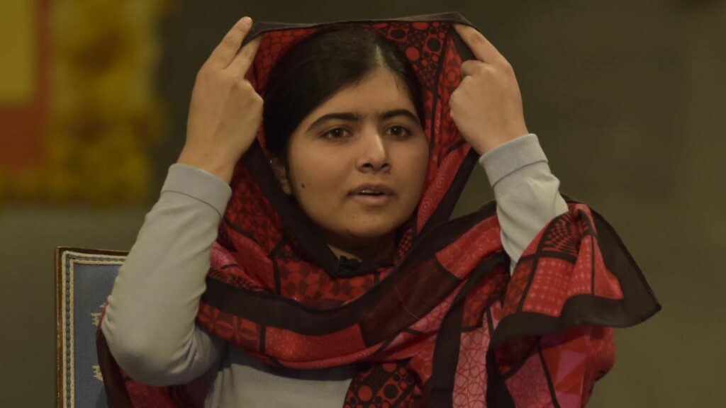 Fredsprisvinneren Malala Yousafzai letter på sløret i ny bok rettet mot barn og unge. Foto: Hans Arne Vedlog / Dagbladet Fredsprisvinneren Malala Yousafzai letter på sløret i ny bok rettet mot barn og unge. Foto: Hans Arne Vedlog / Dagbladet