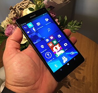 Her er Microsofts flaggskip Lumia 950 XL Her er Microsofts flaggskip Lumia 950 XL