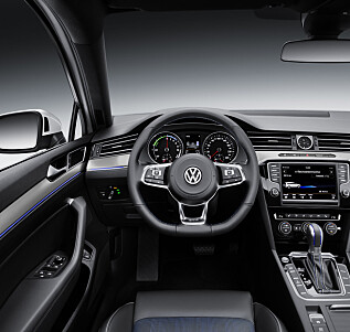 Den ladbare hybriden VW Passat GTE får en fristende pris Den ladbare hybriden VW Passat GTE får en fristende pris