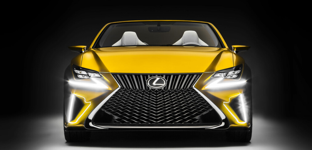 Vi har aldri sett maken til Lexus LF-C2 Vi har aldri sett maken til Lexus LF-C2