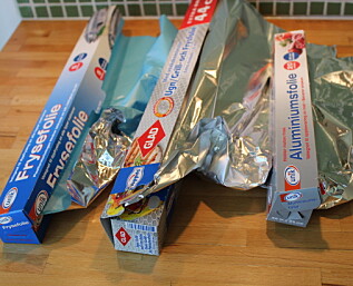 Hvilken side av folien skal inn mot maten? Hvilken side av folien skal inn mot maten?