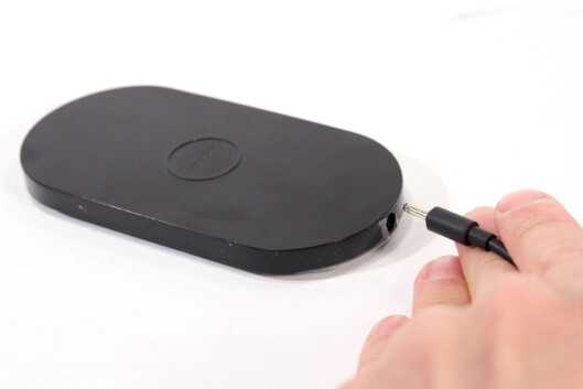 <strong>MERKELIG:</strong> Ladestasjonen Nokia selv lager bruker ikke mikro-USB. Synd. Foto: Ole Petter Baugerød Stokke <strong>MERKELIG:</strong> Ladestasjonen Nokia selv lager bruker ikke mikro-USB. Synd. Foto: Ole Petter Baugerød Stokke