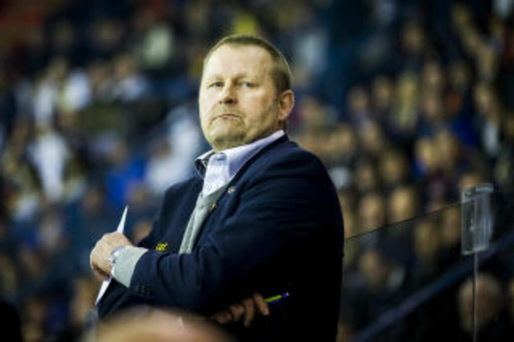 NEI TAKK: Oilers-trener Petter Thoresen har ikke den norske VM-kapteinen på lista over nye spillere. Foto: NTB Scanpix NEI TAKK: Oilers-trener Petter Thoresen har ikke den norske VM-kapteinen på lista over nye spillere. Foto: NTB Scanpix