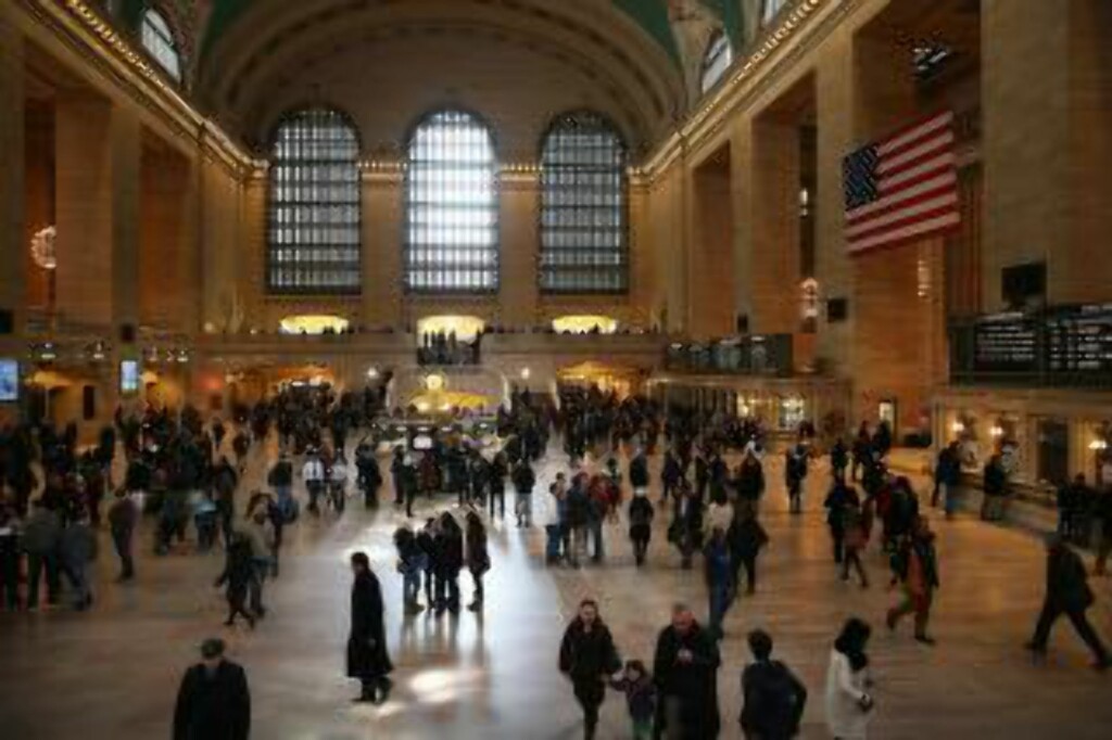 HUNDRE ÅR GAMMEL: Finn roen og nyt den fantastiske arkitekturen i Grand Central Terminal. Foto: AFP / NTB SCANPIX HUNDRE ÅR GAMMEL: Finn roen og nyt den fantastiske arkitekturen i Grand Central Terminal. Foto: AFP / NTB SCANPIX
