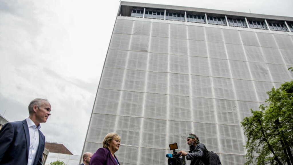 NYE PLANER: Statsminister Erna Solberg og moderniseringsminister Jan Tore Sanner presenterte søndag planene for det nye regjeringskvartalet. Foto: Jacques Hvistendahl NYE PLANER: Statsminister Erna Solberg og moderniseringsminister Jan Tore Sanner presenterte søndag planene for det nye regjeringskvartalet. Foto: Jacques Hvistendahl