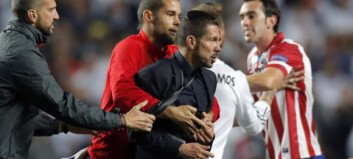 Rasende Simeone kan bli straffet for banestormingen Rasende Simeone kan bli straffet for banestormingen
