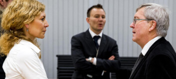 - Hvis han så seg selv som barnas redningsmann, hvorfor gjorde han ikke noe? - Hvis han så seg selv som barnas redningsmann, hvorfor gjorde han ikke noe?