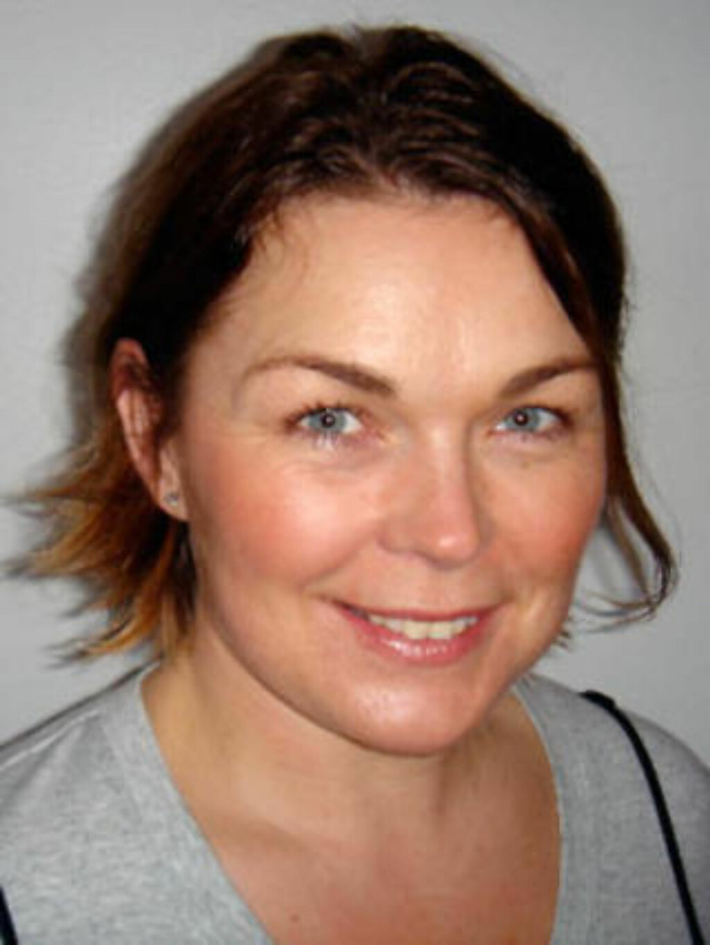 JORDMOR TOVE NORDAHL: - Tenk deg godt om, råder jordmoren kvinner som vurderer bukplastikk. JORDMOR TOVE NORDAHL: - Tenk deg godt om, råder jordmoren kvinner som vurderer bukplastikk.