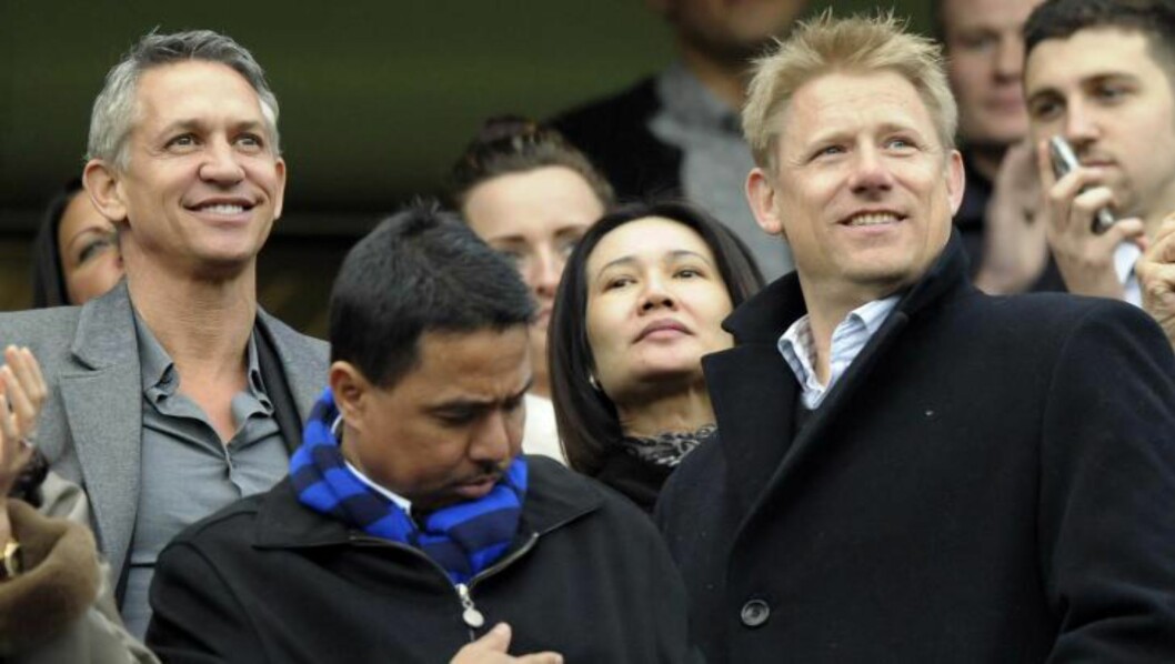 <strong>I GODT SELSKAP:</strong> Peter Schmeichel (til høyre) er vant til å omgås fintfolk. Her fra før FA-cup-kampen mellom Chelsea og Leicester i 2012. Gary Lineker til venstre. Foto: NTB Scanpix <strong>I GODT SELSKAP:</strong> Peter Schmeichel (til høyre) er vant til å omgås fintfolk. Her fra før FA-cup-kampen mellom Chelsea og Leicester i 2012. Gary Lineker til venstre. Foto: NTB Scanpix