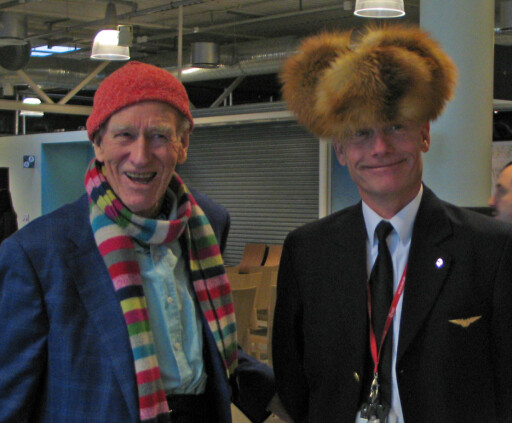 Olav Thon og Jesper Rungholm, under åpningen av rutene på Rygge. Thon er deleier i Rygge sivile lufthavn. Olav Thon og Jesper Rungholm, under åpningen av rutene på Rygge. Thon er deleier i Rygge sivile lufthavn.